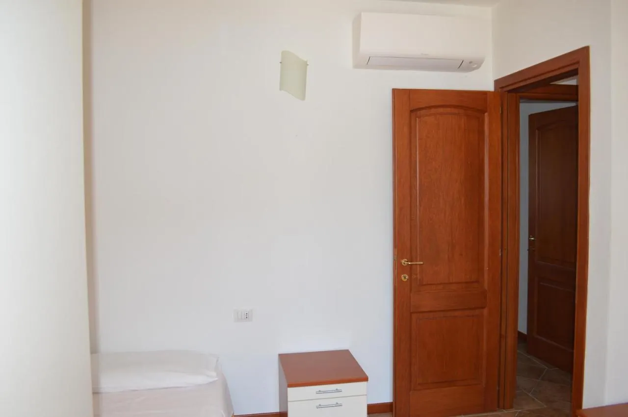 Appartamenti Lu Fraili San Teodoro  Lägenhet